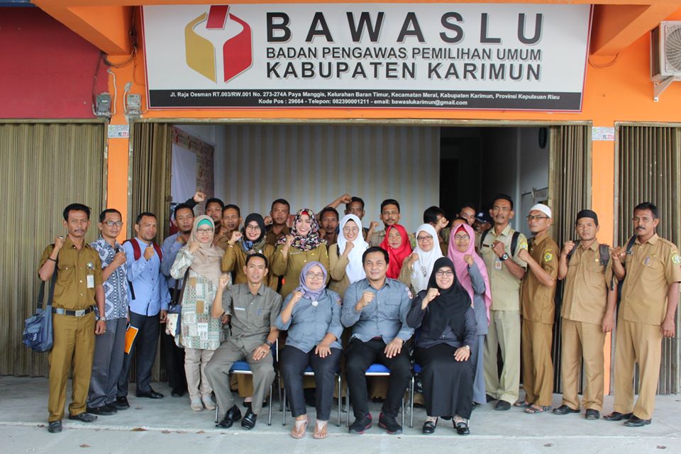 Bawaslu Karimun gelar Rapat Dalam Kantor (RDK) dengan Kepala Sekretariat dan PUMK Panitia Pengawas Kecamatan