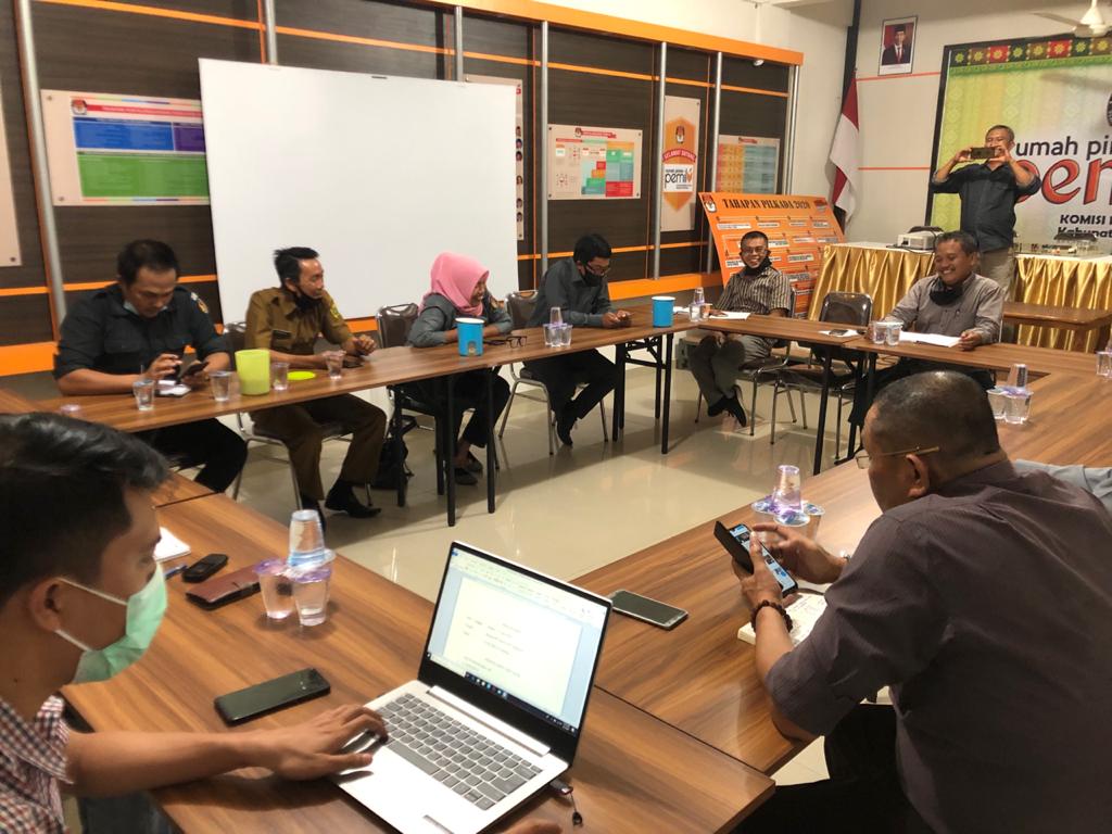 Bawaslu Karimun mengadiri Rapat Koordinasi disekretariat KPU Karimun
