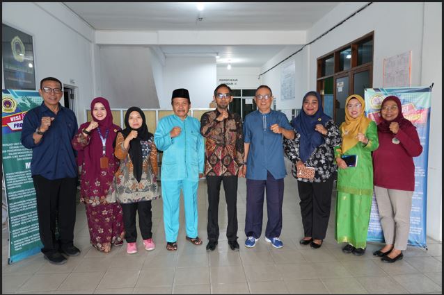Ketua dan Anggota Bawaslu Karimun dengan Civitas Akademik STIE Cakrawala