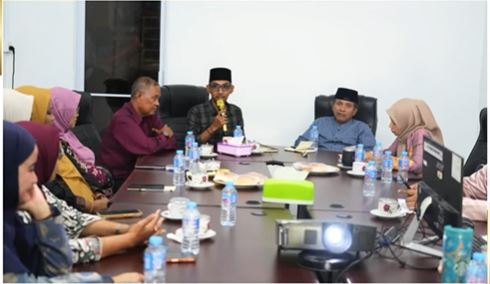 Ketua dan Anggota Bawaslu Karimun Menggelar Konsolidasi bersama akademisi