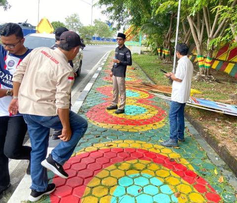 Ketua Bawaslu Kabupaten Karimun beserta Panwaslu Kecamatan Karimun dan Jajaran PKD Kecamatan Karimun