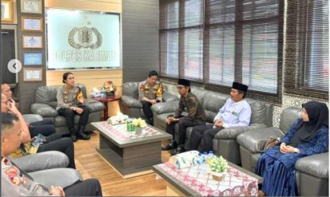 Ketua dan Anggota Bawaslu melakukan audiensi dengan Kapolres Kabupaten Karimun