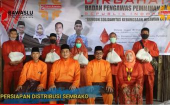 Bawaslu Karimun Peringati Hari Lahir Bawaslu Republik Indonesia Ke - 12 dengan Baksos