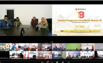 Ketua dan Anggota Bawaslu Kabupaten  Karimun Menghadiri Peringatan Bawaslu ke 18 Secara Virtual
