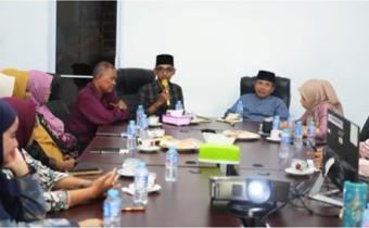 Ketua dan Anggota Bawaslu Karimun Menggelar Konsolidasi bersama akademisi